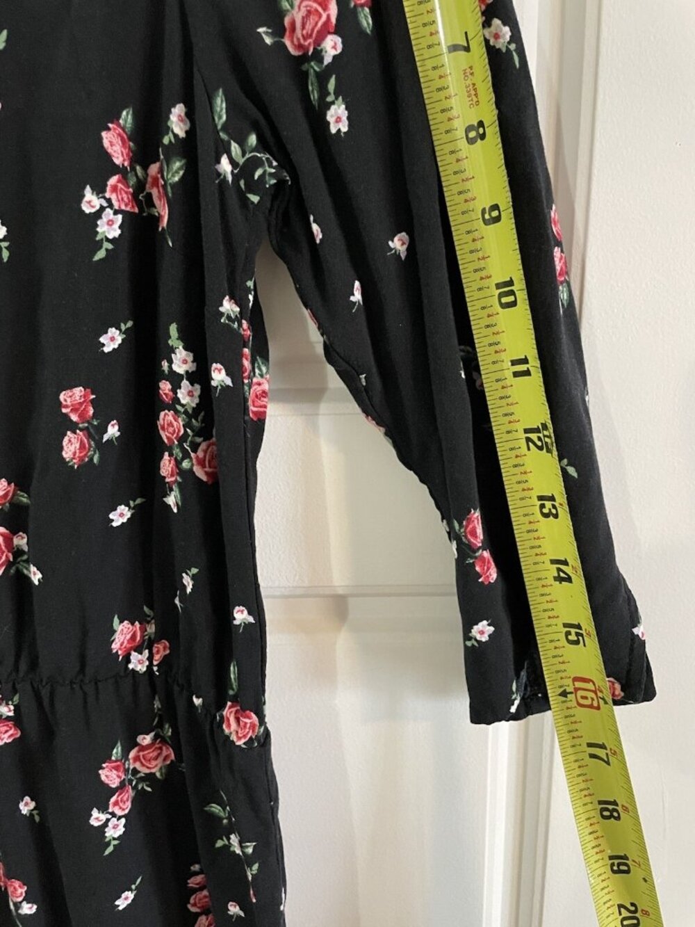 H&M Divided Womens Dress Black Floral Stretch KneeLength 3/4 Sleeve Size 12 - Picture 9 of 16